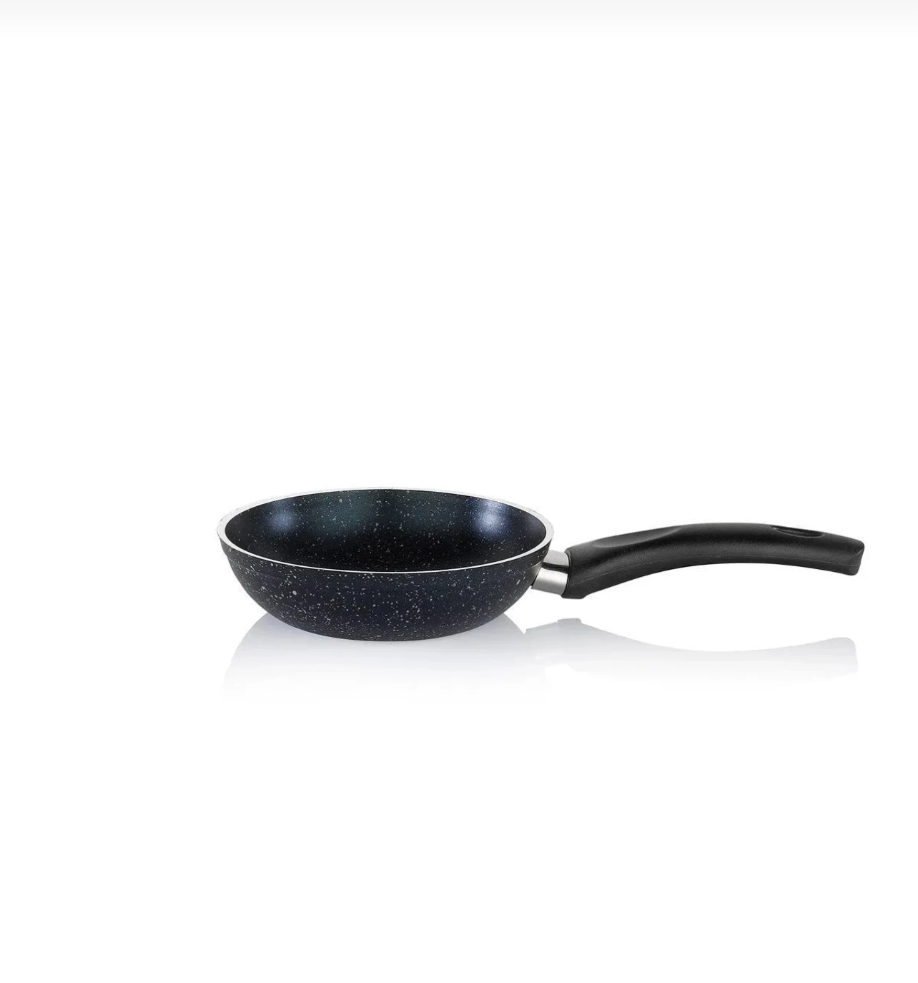 Set de 12 pièces de casseroles et poêles en granit antiadhésif.